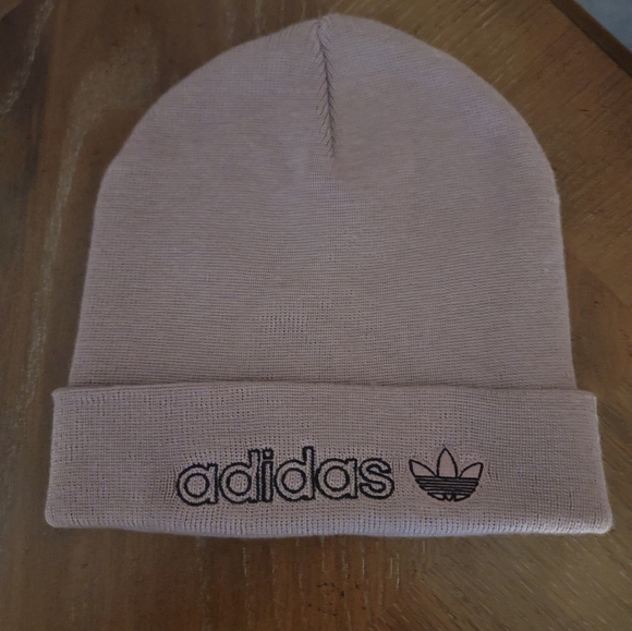 Adidas Purple Beanie - Picture 1 of 3